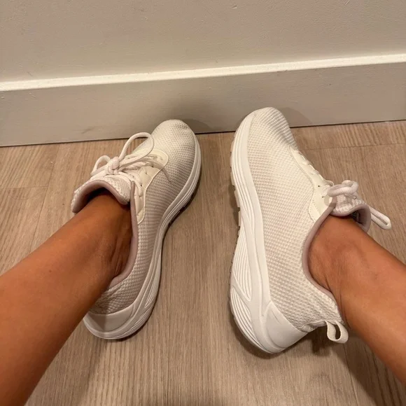 Skechers Women's Cream Sneakers - Picture 4 of 11